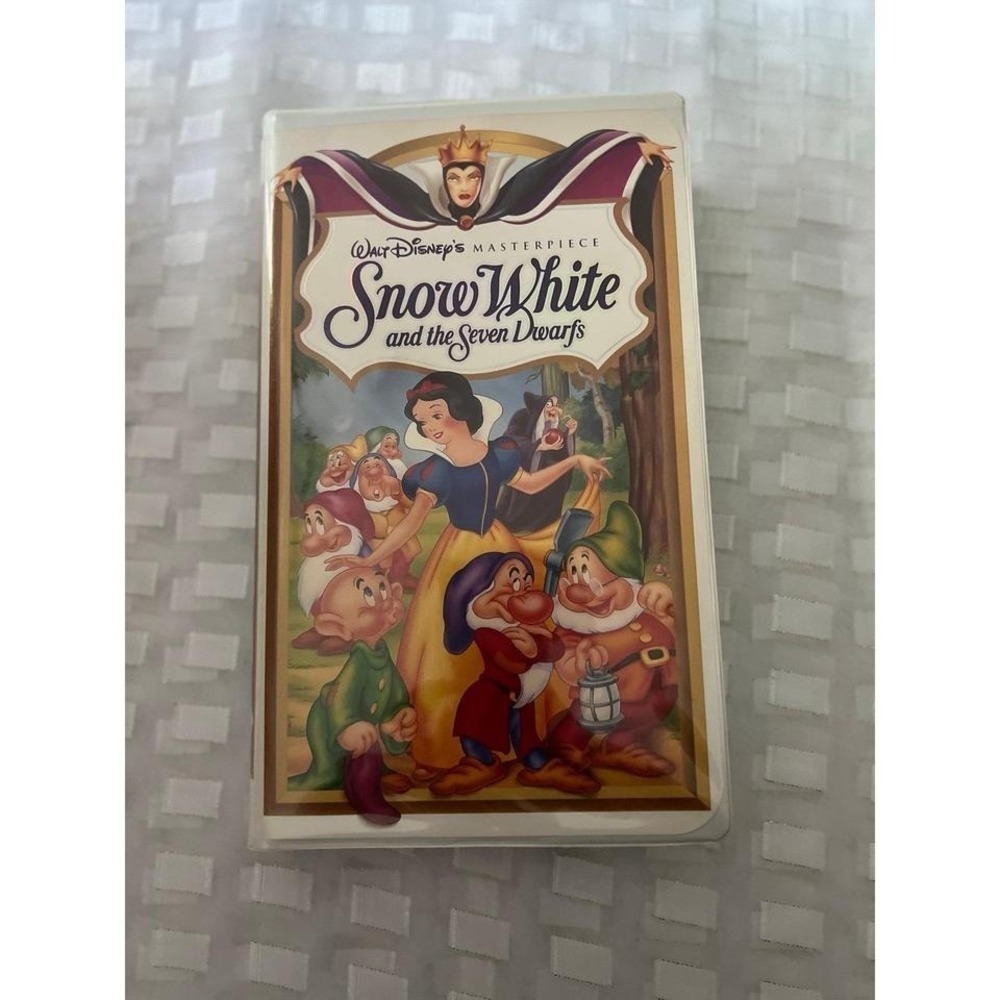 Walt Disney Masterpiece Collection Snow White and the Seven Dwarfs VHS